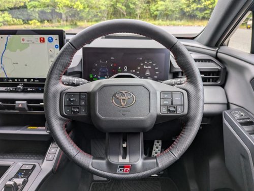 トヨタ「RAV4」で「GR SPORT」を選ぶ理由は? 試乗してわかった真価