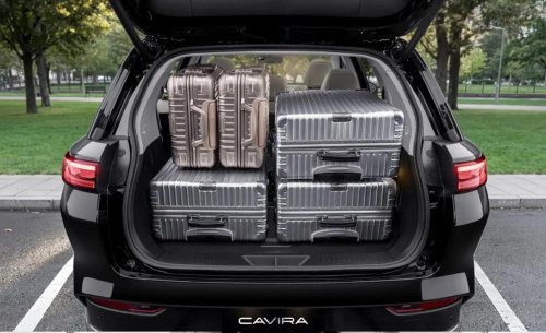 Este es el Foxtron Cavira: el ‘coche del iPhone’ ya es una realidad y no es el que estuvimos esperado de Apple