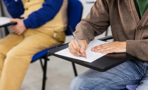 ¿Seguirías aprobando el carnet hoy? Estas 10 preguntas de la DGT ponen a prueba lo que recuerdas
