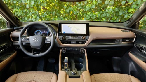 The hybrid SUV that feels practical, efficient, and surprisingly quick