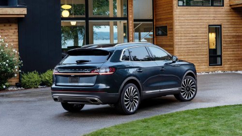 This 4-year-old Lincoln is the ultimate American luxury SUV for way less than a new BMW 3 Series