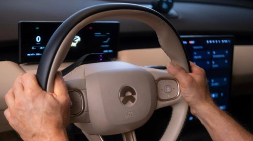 Does resting your hand on the shifter wear out a manual transmission?