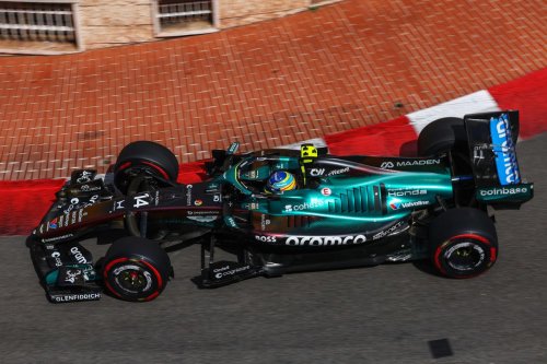 Fernando Alonso, pletórico tras su hazaña con Aston Martin en el GP de Mónaco: 
