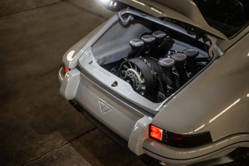 Porsche, Porsche 911, Porsche 911 GT3, Este Porsche 911 restomod de Theon Design mezcla alma clásica y prestaciones casi de GT3