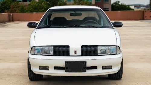 Oldsmobile, The ugly Oldsmobile that managed to hide a powerful race-derived secret under its hood