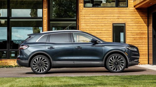 This 4-year-old Lincoln is the ultimate American luxury SUV for way less than a new BMW 3 Series