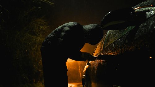Why this type of transmission is often referred to as an 'anti-theft device'