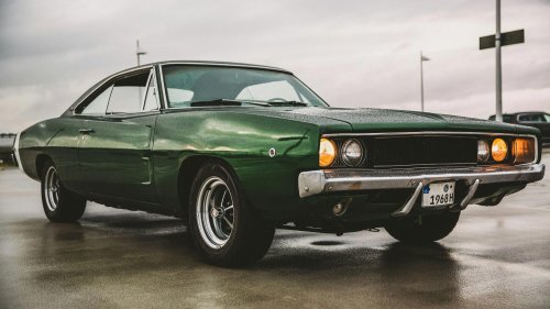 10 colors that only look good on classic cars &amp; 10 they’d never pull off