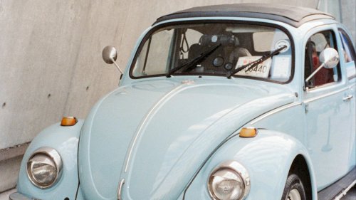 10 colors that only look good on classic cars & 10 they’d never pull off