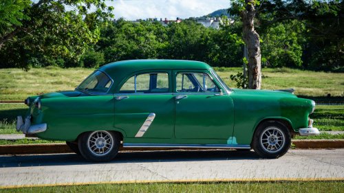 10 colors that only look good on classic cars &amp; 10 they’d never pull off