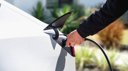 This electric car has the Consumer Reports recommendation badge for a good reason