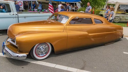10 colors that only look good on classic cars & 10 they’d never pull off