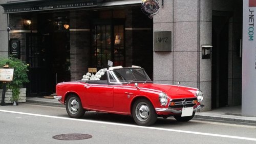8 sports cars that felt special without huge horsepower