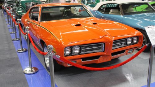 8 classic American cars that made less horsepower than people remember