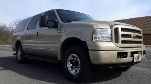 Ford, SUV, The 2000 Ford Excursion was built to be the biggest, heaviest SUV on Earth
