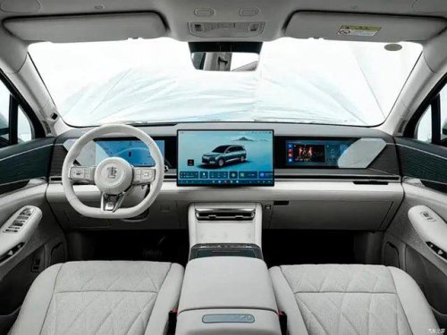 BYD pone fecha a su mayor bestia hasta la fecha: 7 plazas, carga ultrarrápida y 0 a 100 km/h en 3,9 segundos