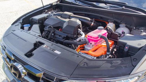 Hyundai, 2026 Hyundai Tucson Hybrid: 3 pros and 2 cons