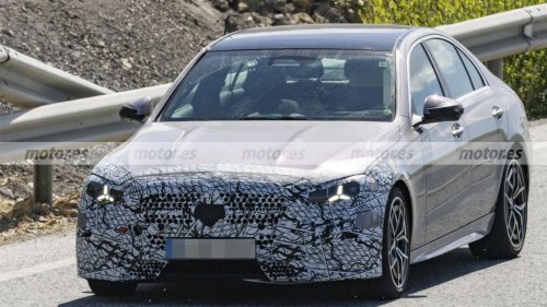 El Mercedes Clase C 2027 ya enseña sus novedades más importantes antes de enfrentarse al nuevo BMW Serie 3
