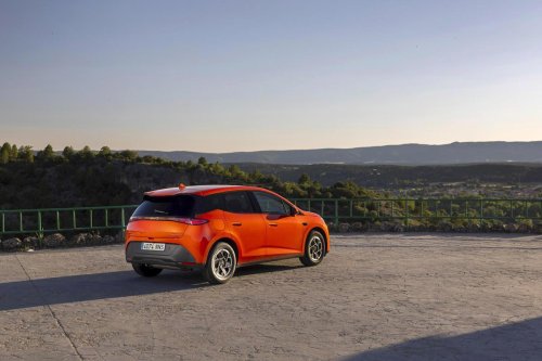 BYD Dolphin G DM-i: el nuevo híbrido enchufable del segmento B con etiqueta 0