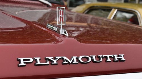 Plymouth, SUV, Dodge, Plymouth's only SUV was really a Dodge Ramcharger with a removable soft top truck cab