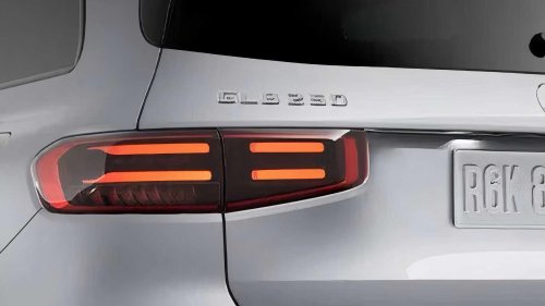 2025 Mercedes-Benz GLB: A compact luxury SUV that prioritizes space over style