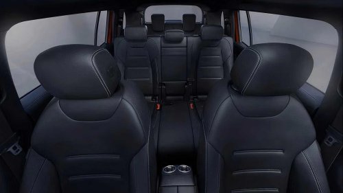 2025 Mercedes-Benz GLB: A compact luxury SUV that prioritizes space over style