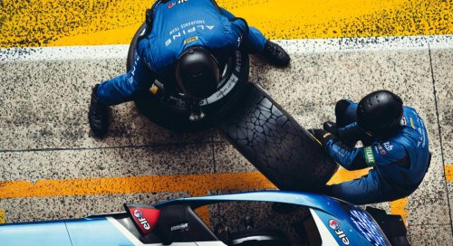 El neumático liso de Le Mans que lleva dibujo, el truco de diseño de estas cubiertas Michelin de alto rendimiento