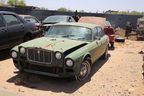 Las joyas del desguace de Desert Valley Auto Parts, Arizona