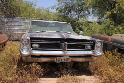 Las joyas del desguace de Desert Valley Auto Parts, Arizona