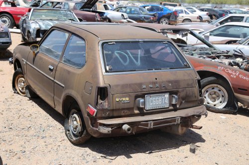 Las joyas del desguace de Desert Valley Auto Parts, Arizona