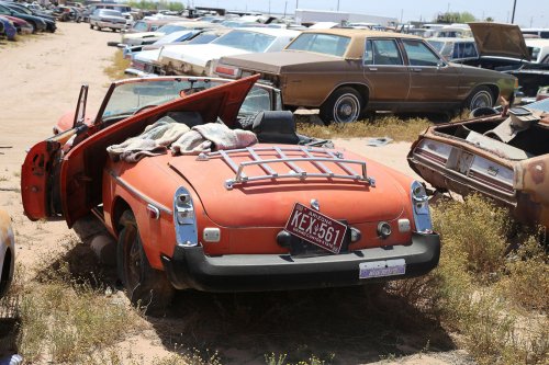 Las joyas del desguace de Desert Valley Auto Parts, Arizona