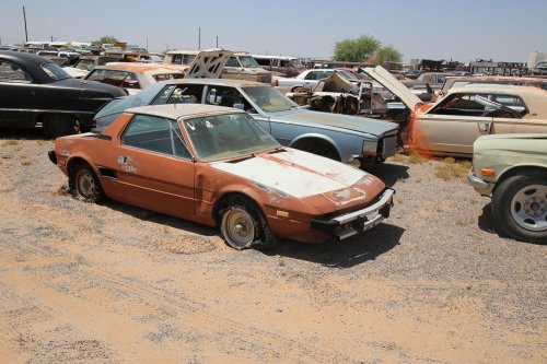 Las joyas del desguace de Desert Valley Auto Parts, Arizona