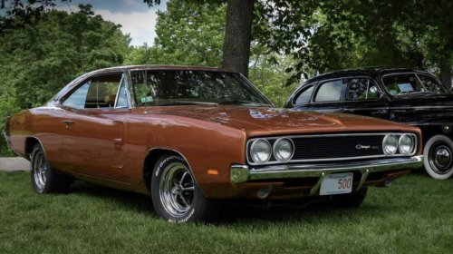 15 vintage cars that took the road and made it their own