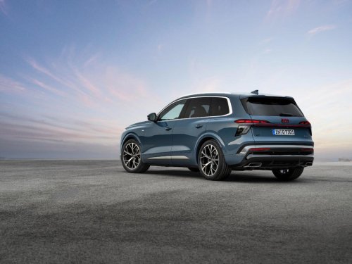Audi, Audi Q7, Audi SQ7, Audi reveals all-new Q7 and 591-hp SQ7