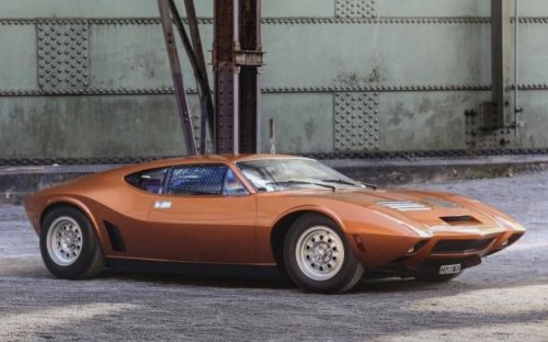 15 vintage cars that took the road and made it their own