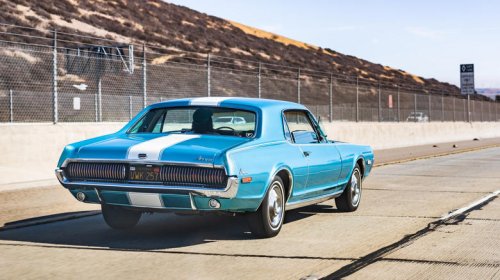 10 classic cars with cool tail lights