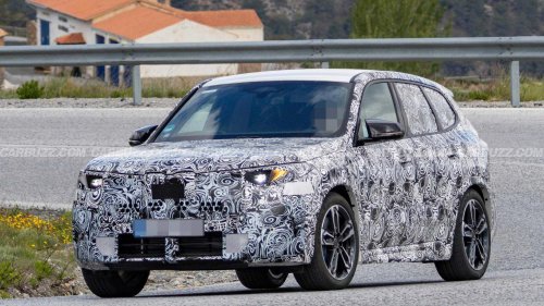 BMW, BMW X1, The 'Neue' BMW X1 spied with its quad exhaust pipes showing