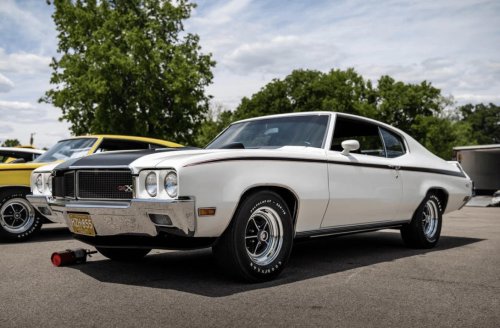 15 vintage cars that took the road and made it their own
