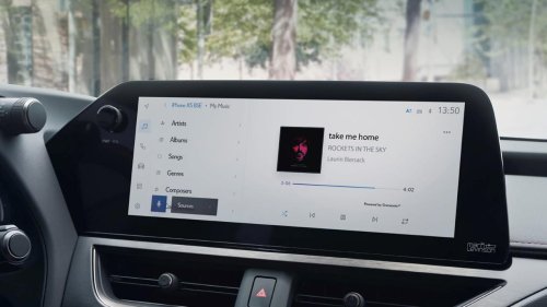 La pantalla prometía hacer el coche más moderno, pero muchos conductores empiezan a echar de menos los botones