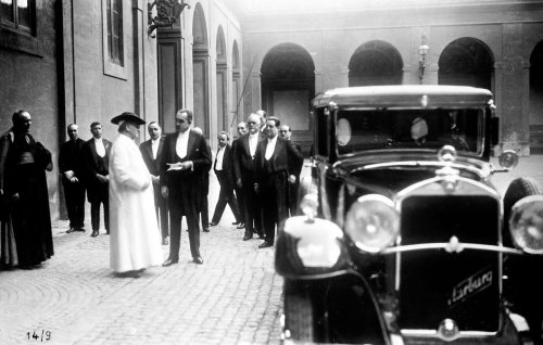 Mercedes, Porsche, La historia del primer papamóvil: el curiosísimo Mercedes que diseñó Porsche hace casi un siglo