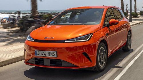 BYD pone precio al nuevo Dolphin G DM-i y juega con ventaja: híbrido enchufable, hasta 1.040 km y sin rivales en su categoría