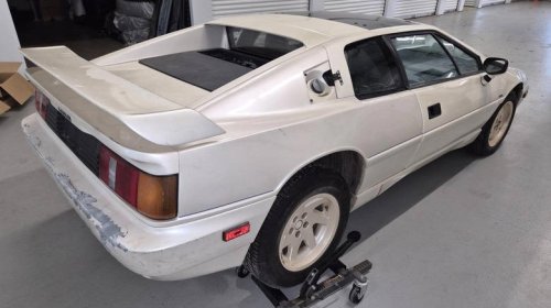 Lotus, At $6,500, is this 1988 Lotus Esprit roller project packed with potential?