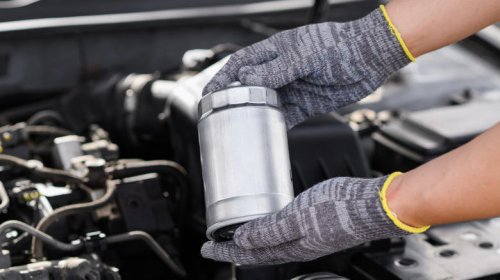 Why many diesel engines have two fuel filters but gas engines don't