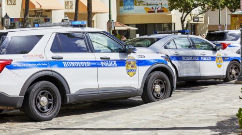 Why do police in Hawaii drive their own cars?