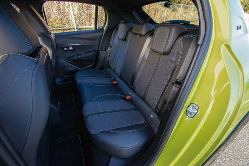 プジョー208GTハイブリッド、往年の“猫足”が復活！乗るほどに痛快さを感じるワケ【試乗記】