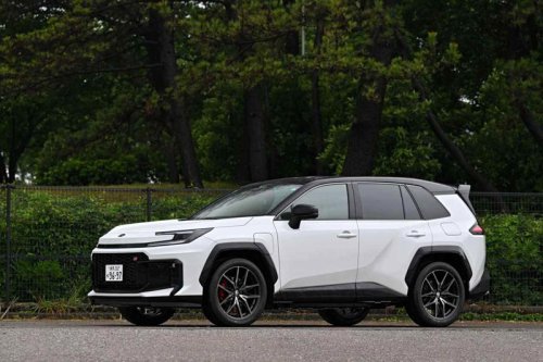 トヨタ新型RAV4で首都高速を気ままに回遊。最新世代のPHEVがもたらす、スマートドライブの真骨頂とは