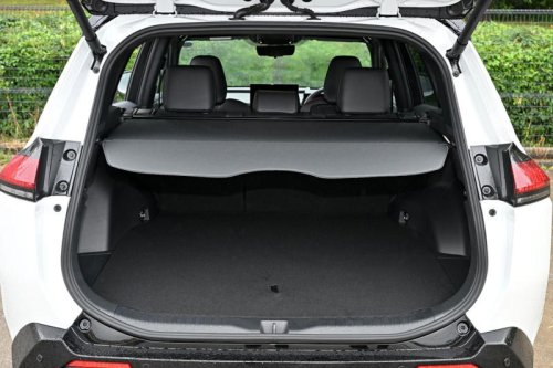 トヨタ新型RAV4で首都高速を気ままに回遊。最新世代のPHEVがもたらす、スマートドライブの真骨頂とは