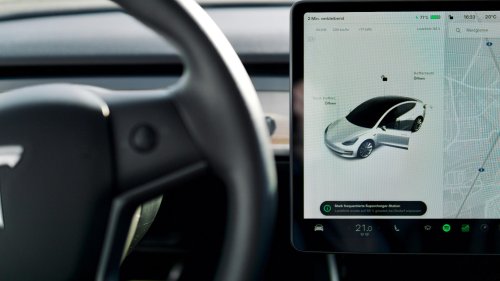 10 reasons Tesla owners are the worst drivers on the road &amp; 10 ways they can be safer