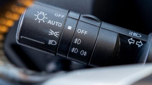10 reasons Tesla owners are the worst drivers on the road &amp; 10 ways they can be safer