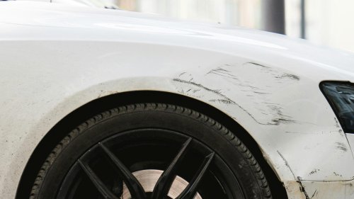 10 reasons Tesla owners are the worst drivers on the road &amp; 10 ways they can be safer